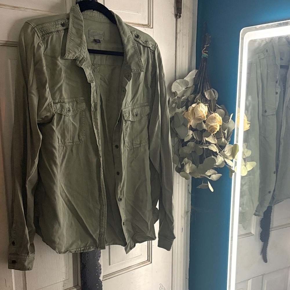 Universal Thread Sage Green Shirt